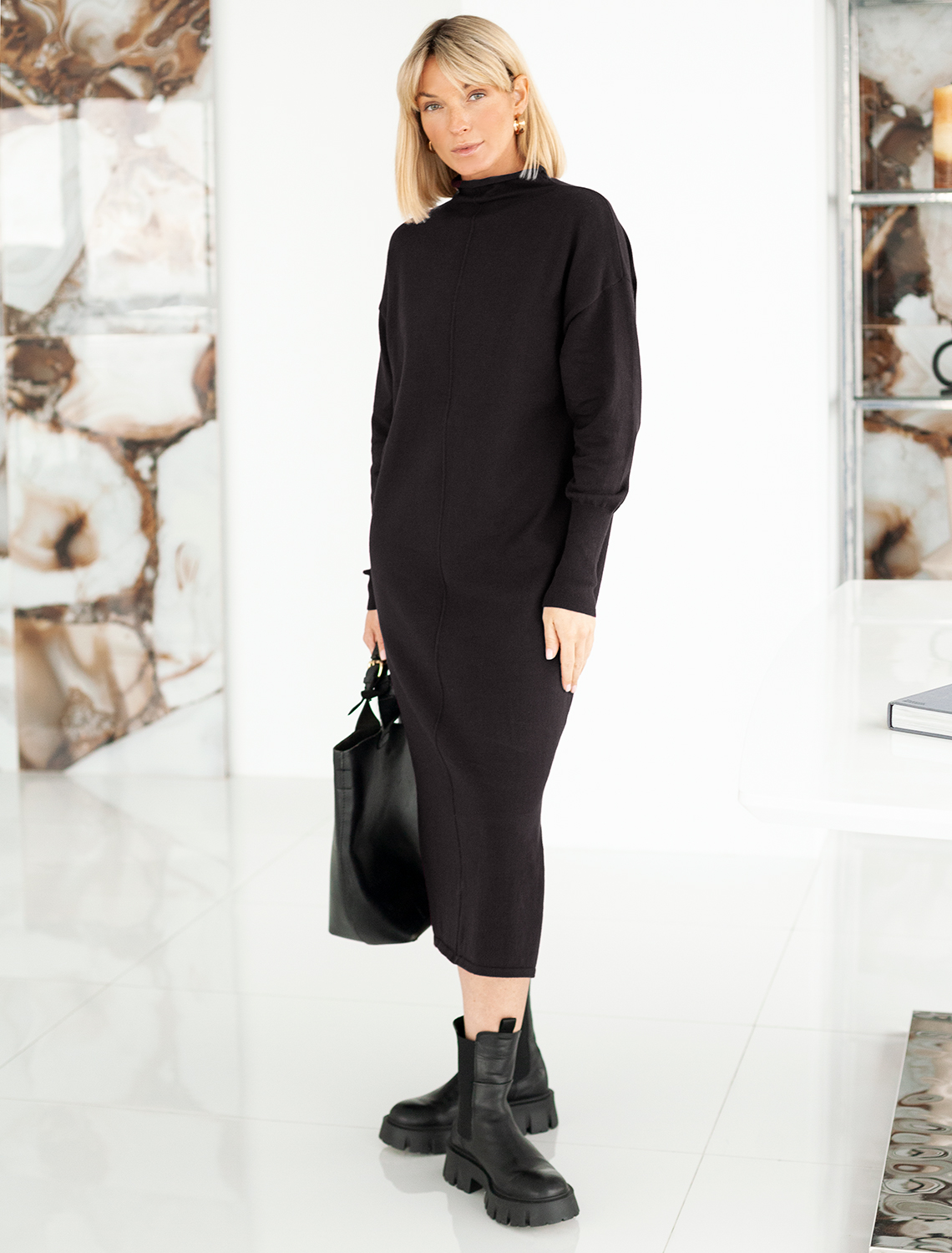 картинка Платье вязаное женское черный магазин Одежда+ являющийся официальным дистрибьютором в России 