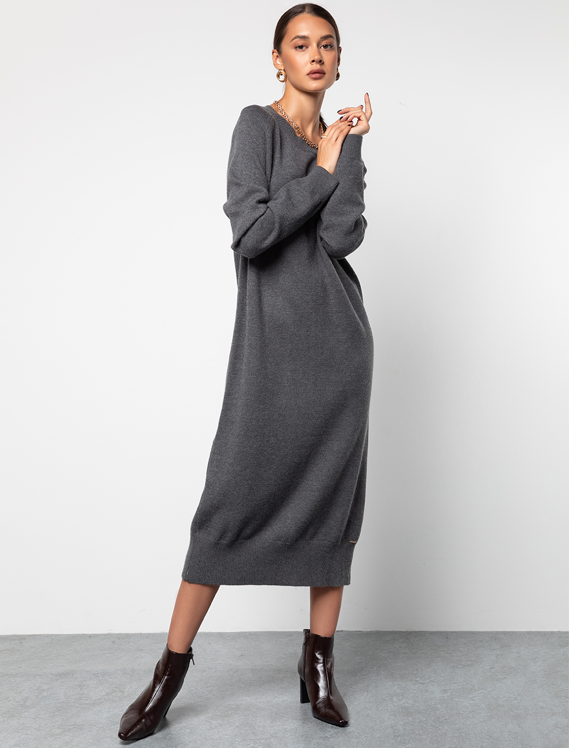 картинка Платье вязаное женское темно-серый меланж магазин Одежда+ являющийся официальным дистрибьютором в России 